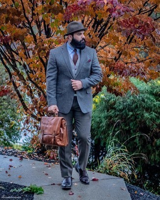 Charcoal Wool Hat Outfits For Men: Combining a charcoal gingham blazer with a charcoal wool hat is an on-point option for a casual but on-trend look. Bring an extra touch of sophistication to this getup by finishing off with black leather oxford shoes.