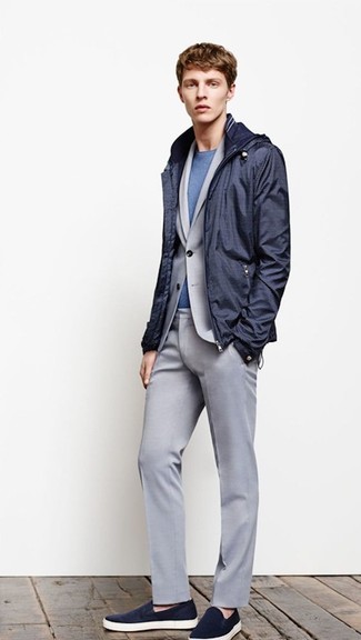 Blue Windbreaker Outfits For Men: 