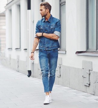 Blue Denim Jacket with Blue Jeans Summer Outfits For Men: For an outfit that's very easy but can be manipulated in many different ways, try teaming a blue denim jacket with blue jeans. Let your outfit coordination savvy really shine by rounding off this getup with a pair of white low top sneakers. Stick with this one if you're looking for a solid summertime outfit.