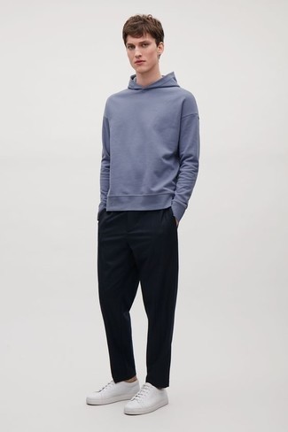 Blue Hoodie Outfits For Men: Marrying a blue hoodie with navy chinos is an amazing option for a casual but seriously stylish ensemble. When not sure as to what to wear when it comes to footwear, stick to a pair of white leather low top sneakers.