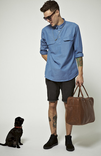 Men's Blue Chambray Long Sleeve Shirt, Charcoal Denim Shorts, Black Suede High Top Sneakers, Brown Leather Holdall
