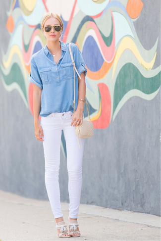 Women's Blue Chambray Short Sleeve Blouse, White Skinny Jeans, White Leather Heeled Sandals, Beige Quilted Leather Crossbody Bag