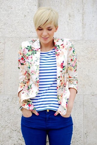 Beige Floral Blazer Outfits For Women: 