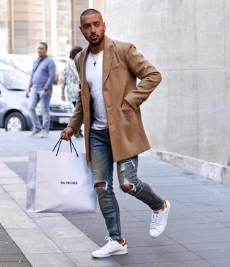 Men's White Leather Low Top Sneakers, Blue Ripped Skinny Jeans, White Crew-neck T-shirt, Camel Overcoat