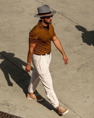 White Chinos with Tan Leather Boat Shoes Outfits: 