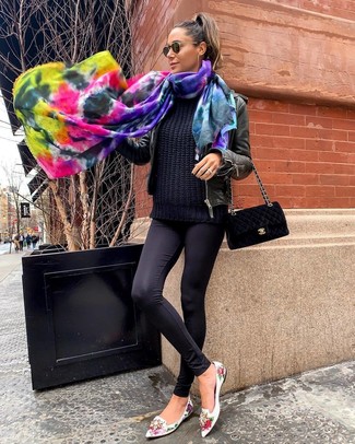 Black Cable Sweater Outfits For Women: This relaxed combination of a black cable sweater and black leggings is capable of taking on different forms depending on the way you style it. Make a bit more effort with shoes and introduce white floral leather loafers to this outfit.