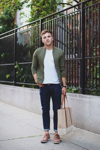 Tan Suede Brogues Outfits: This off-duty pairing of an olive quilted bomber jacket and navy jeans is extremely easy to throw together in next to no time, helping you look on-trend and ready for anything without spending a ton of time combing through your wardrobe. Clueless about how to finish this ensemble? Wear tan suede brogues to polish it up.