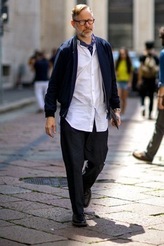 Navy and White Bandana Outfits For Men: A navy bomber jacket and a navy and white bandana are a smart pairing to be utilised at the weekend. A good pair of black leather derby shoes is an easy way to transform your ensemble.