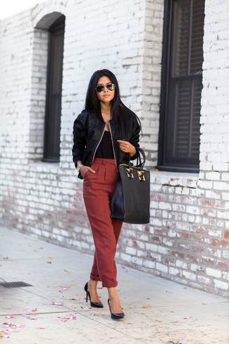Burgundy Dress Pants Outfits For Women: Solid proof that a black bomber jacket and burgundy dress pants look awesome when you pair them together in a casual outfit. Go off the beaten track and jazz up your ensemble by rounding off with black leather pumps.