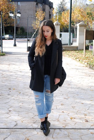 Black Fluffy V-neck Sweater Outfits For Women: 