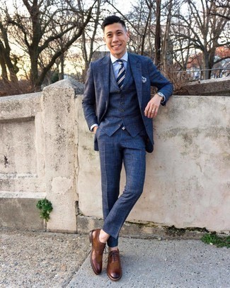 Navy Three Piece Suit Outfits In Their 20s: 