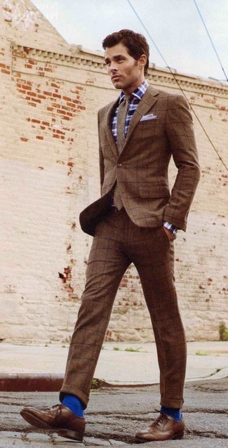 Brown Wool Tie Summer Outfits For Men: 
