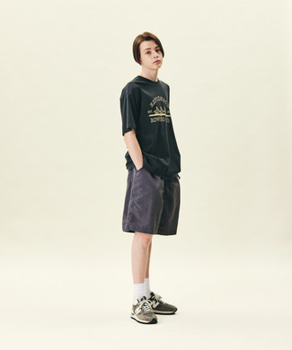 Black Print Crew-neck T-shirt Outfits For Men In Their Teens: 