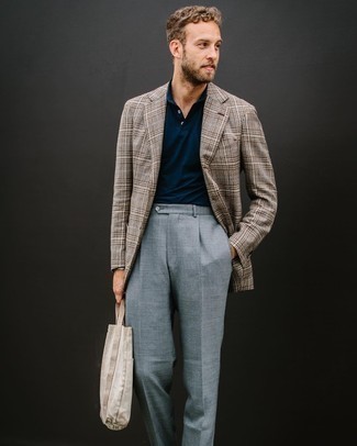 Grey Dress Pants Outfits For Men: This is undeniable proof that a brown plaid blazer and grey dress pants are awesome when married together in an elegant ensemble for today's man.