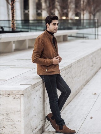 Brown Suede Bomber Jacket Outfits For Men: Want to inject your closet with some fashion-forward dapperness? Make a brown suede bomber jacket and black jeans your outfit choice. Want to go all out when it comes to shoes? Add brown suede chelsea boots to your outfit.