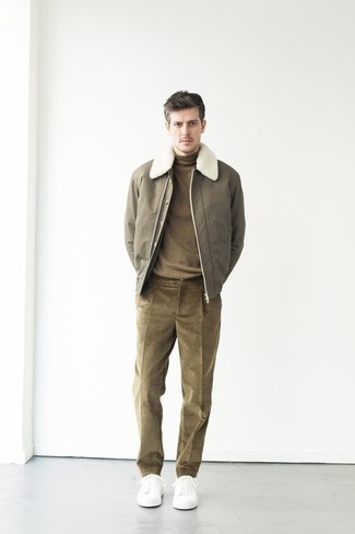 Brown Corduroy Chinos Outfits: 