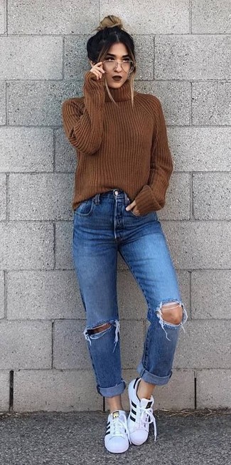 Brown Turtleneck with Jeans Outfits For Women (7 ideas & outfits)