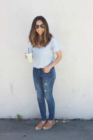 Light Blue Short Sleeve Blouse Outfits: 