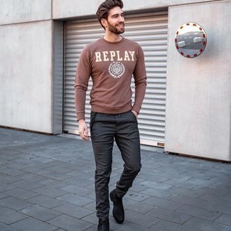 Dark Brown Sweatshirt Outfits For Men: A dark brown sweatshirt and charcoal chinos have become bona fide casual styles for most guys. Up this whole look by slipping into a pair of black suede chelsea boots.