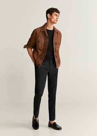 Brown Suede Shirt Jacket Outfits For Men: For a surefire classic and casual option, you can rely on this pairing of a brown suede shirt jacket and black chinos. Don't know how to finish this getup? Rock black leather loafers to lift it up.