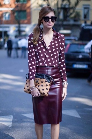 Burgundy Leather Pencil Skirt Outfits: 