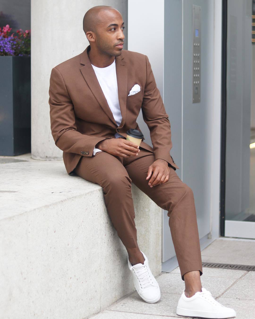 How To Wear A Suit With Sneakers | Beyoung Blog