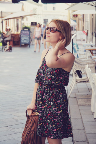 Black Floral Casual Dress Outfits: 