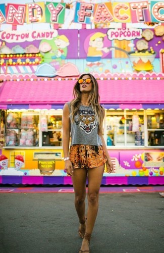 Orange Print Shorts Outfits For Women: 
