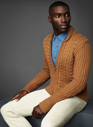 Zip Sweater Outfits For Men: Marry a zip sweater with beige skinny jeans to feel instantly confident and look casually cool.