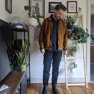 Brown Fleece Zip Sweater Outfits For Men: Team a brown fleece zip sweater with black jeans if you wish to look casually stylish without too much work. A trendy pair of black leather chelsea boots is an effective way to power up this getup.