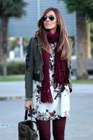 Burgundy Knit Scarf Outfits For Women: 