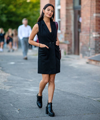 Black Leather Ankle Boots Outfits: 