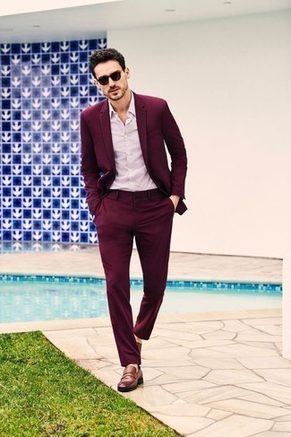 Pink Check Short Sleeve Shirt Outfits For Men: This combination of a pink check short sleeve shirt and a burgundy suit will add alpha male essence to your outfit. Add brown leather loafers for a dash of sophistication.