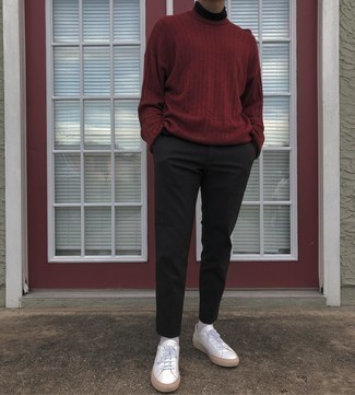Burgundy Turtleneck with White Leather Low Top Sneakers Outfits For Men: If you're looking for a relaxed casual and at the same time seriously stylish outfit, consider wearing a burgundy turtleneck and black chinos. A pair of white leather low top sneakers adds a more casual aesthetic to the ensemble.