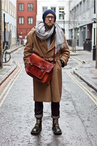 Burgundy Leather Messenger Bag Outfits: 