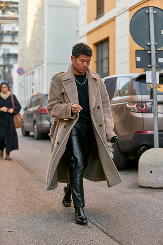 Black Leather Chinos Outfits: When the occasion calls for a classy yet kick-ass outfit, dress in a camel overcoat and black leather chinos. Feeling creative? Shake up this outfit by wearing a pair of black leather chelsea boots.