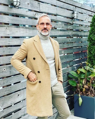 Camel Overcoat Outfits: Inject a sophisticated touch into your daily fashion mix with a camel overcoat and olive chinos.