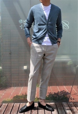 Blue Cardigan Outfits For Men: This is undeniable proof that a blue cardigan and beige chinos look awesome when you team them up in a casual outfit. To bring a little flair to this getup, complete this getup with a pair of black leather loafers.
