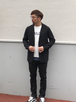 Black Knit Cardigan Outfits For Men: Why not marry a black knit cardigan with black chinos? As well as totally comfortable, both items look awesome matched together. Finishing off with black and white canvas low top sneakers is a guaranteed way to introduce a sense of stylish nonchalance to your outfit.