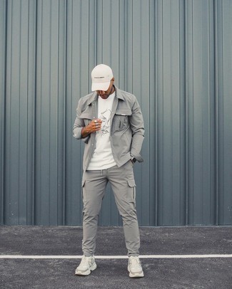 Grey Leather Watch Outfits For Men: 