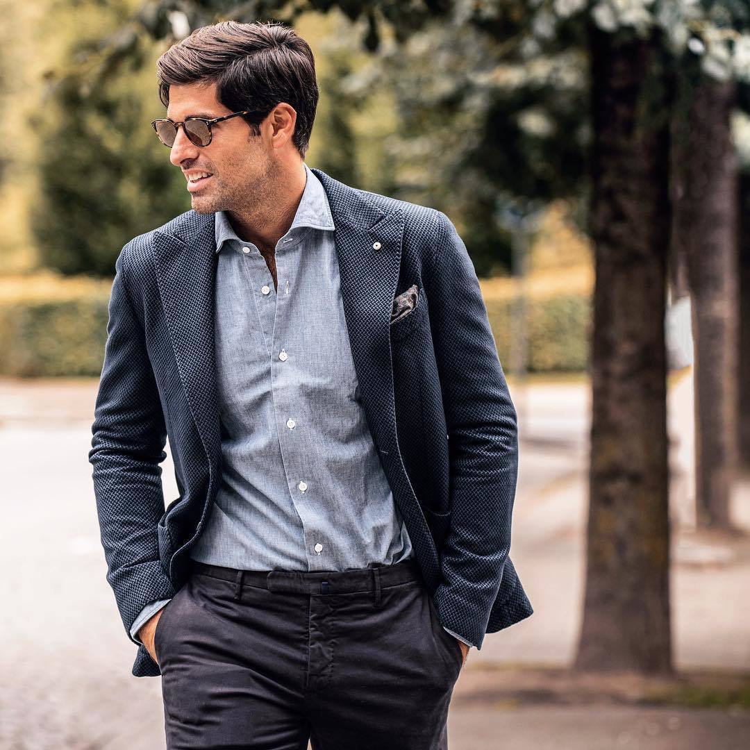 30 Best Charcoal Grey Suits with Black Shoes For Men | Blazer outfits  männer, Graue hose kombinieren, Herrenmode anzüge