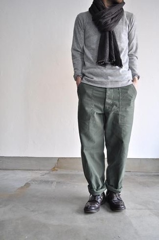 Men's Charcoal Scarf, Charcoal Leather Casual Boots, Dark Green Chinos, Grey Sweatshirt