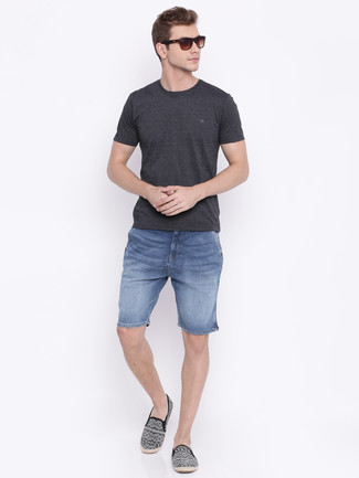 Navy Denim Shorts Outfits For Men: This combo of a charcoal crew-neck t-shirt and navy denim shorts is definitive proof that a straightforward off-duty getup can still be extra sharp. Why not take a more elegant approach with footwear and complement your ensemble with black print canvas espadrilles?
