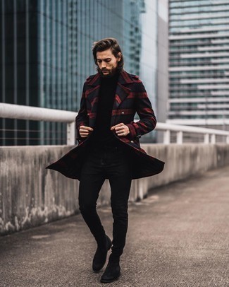 Grey Plaid Overcoat Outfits: Showcase that you do smart casual men's fashion like a connoisseur of men's fashion in a grey plaid overcoat and black jeans. Rev up this whole look by sporting black suede chelsea boots.