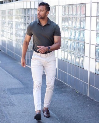 Dark Brown Leather Tassel Loafers Outfits: Consider wearing a charcoal polo and white chinos to put together an interesting and current off-duty outfit. If you wish to instantly spruce up your look with shoes, complete your ensemble with a pair of dark brown leather tassel loafers.