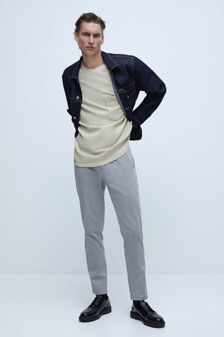 Beige Crew-neck T-shirt Smart Casual Outfits For Men: 