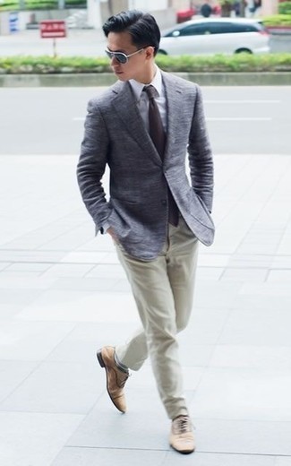 Grey Horizontal Striped Socks Outfits For Men: 