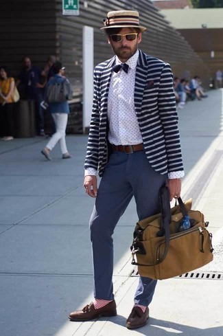 Navy Horizontal Striped Blazer Outfits For Men: 