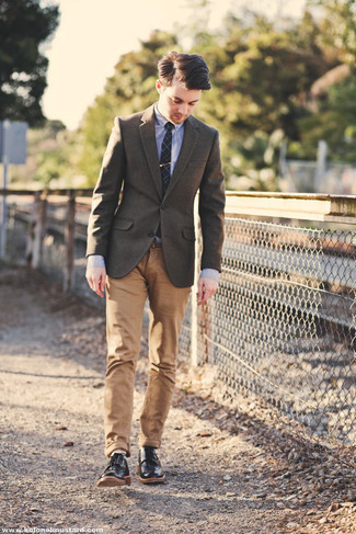 Black Plaid Tie Outfits For Men: 