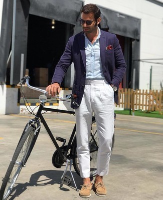 Tan Boat Shoes with Blazer Outfits: 